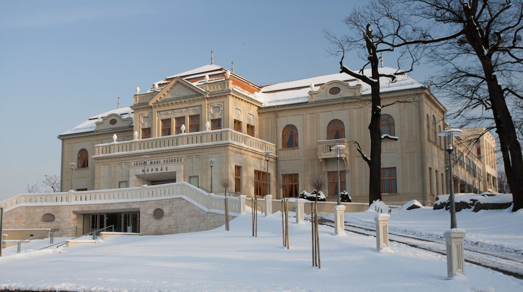 Jászai Mari Színház, Tatabánya